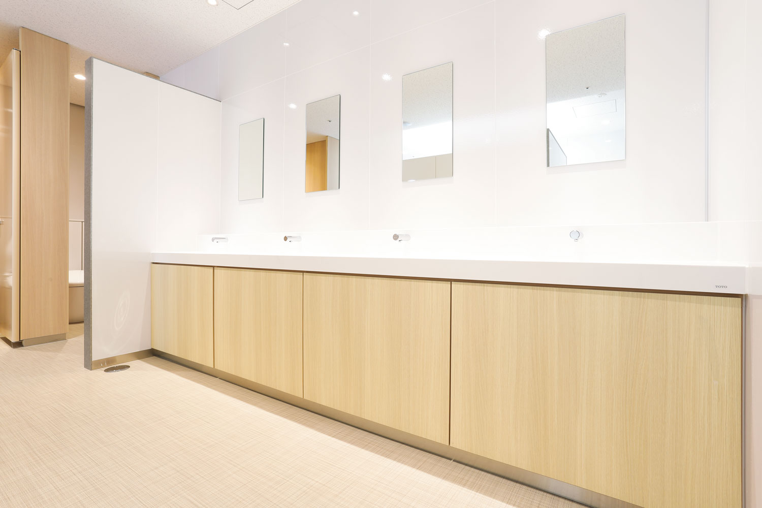 Public Restroom | Partition,Cabinet Door